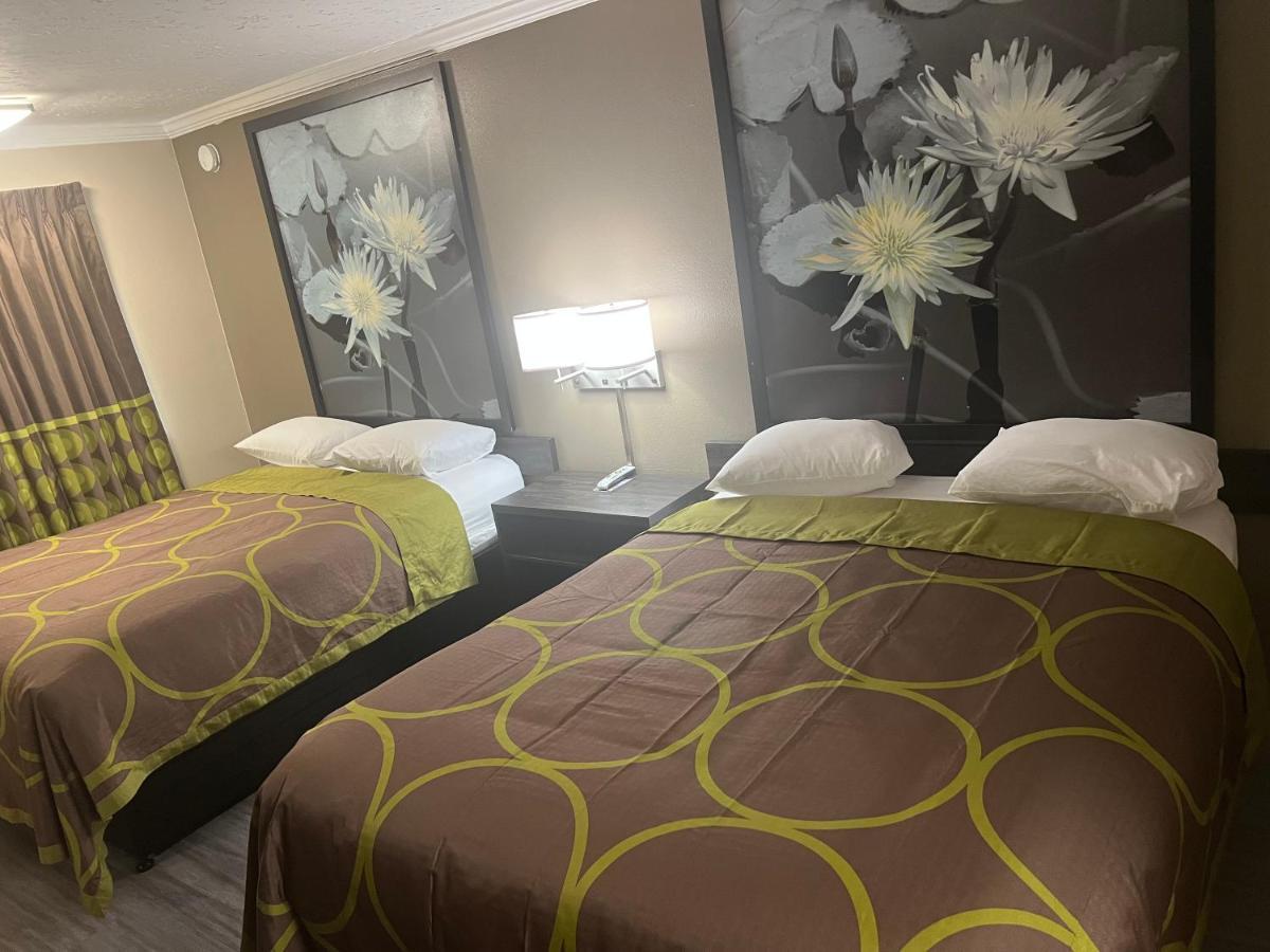 Super 8 By Wyndham Picayune Extérieur photo